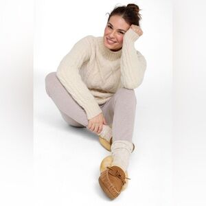 L.L. Bean Light Tan/Natural Women’s “Wicked Good” Moccasin Style Slipper, Size 6